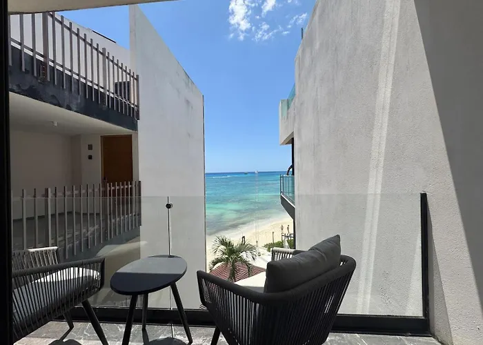 Oceanfront Location Near 5th Ave * Playa del Carmen