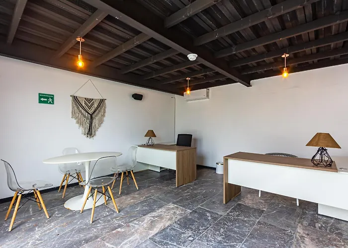 Oceanfront Location Near 5th Ave *