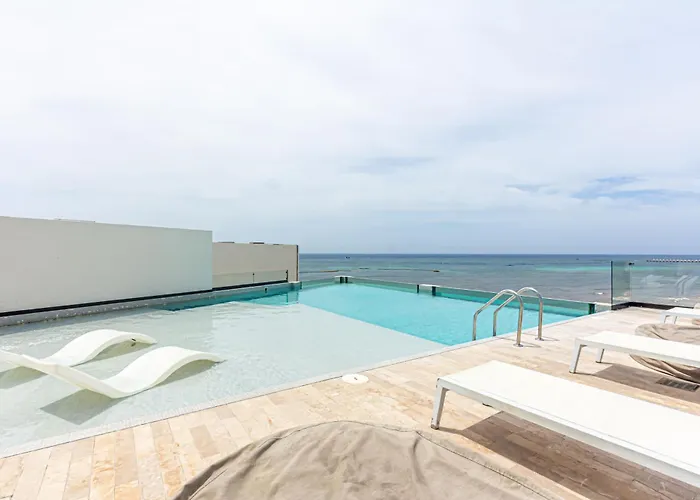 Oceanfront Location Near 5th Ave Сasa de vacaciones